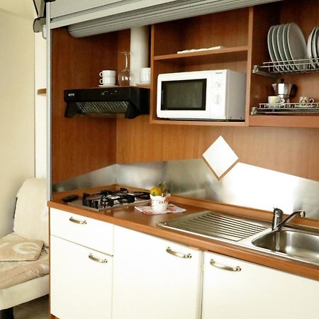 Residence La Villetta Римини Экстерьер фото