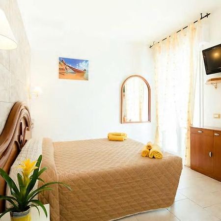 Residence La Villetta Римини Экстерьер фото