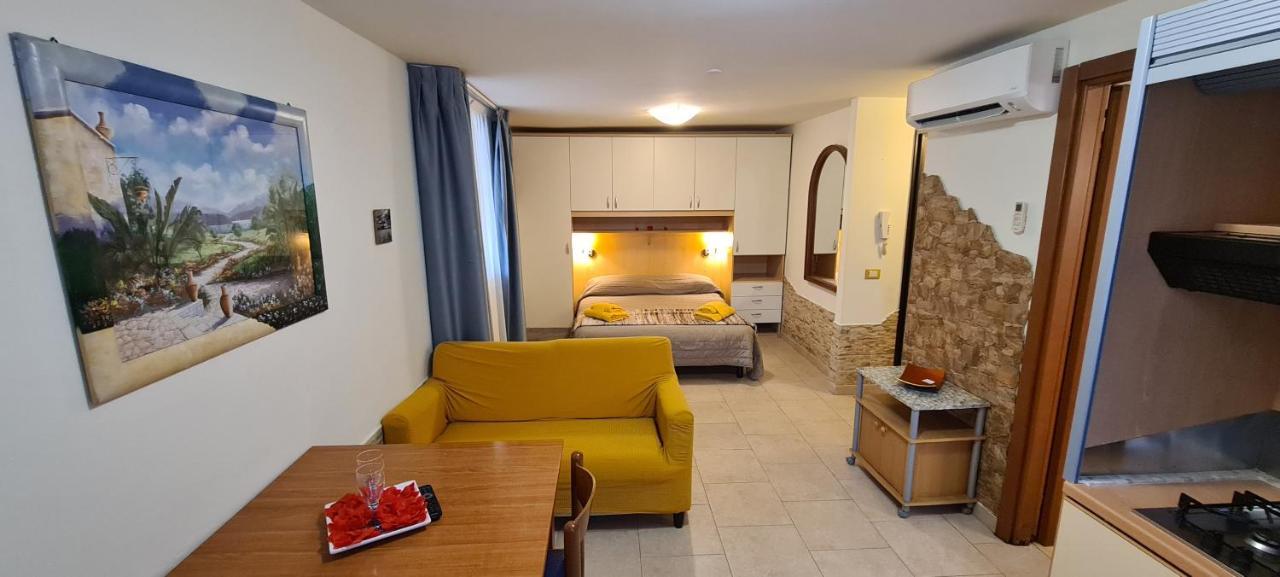 Residence La Villetta Римини Экстерьер фото