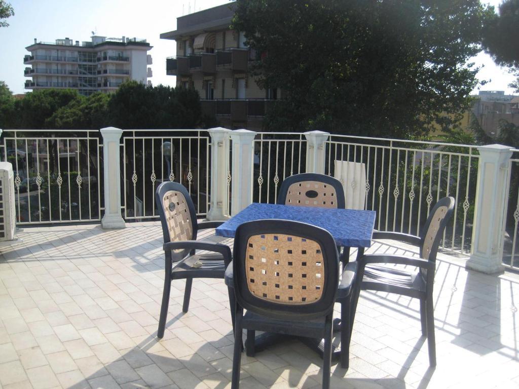 Residence La Villetta Римини Номер фото