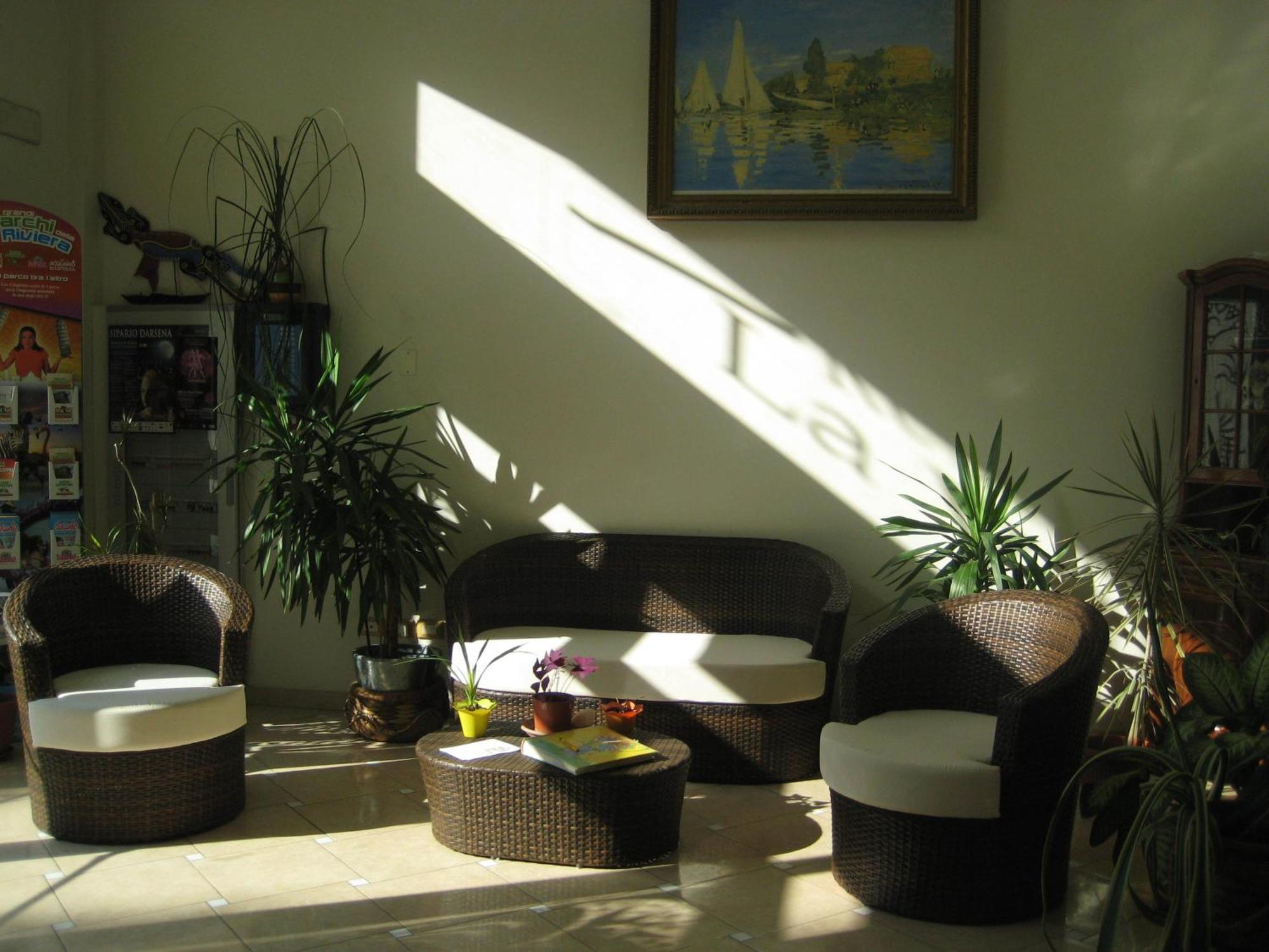 Residence La Villetta Римини Экстерьер фото