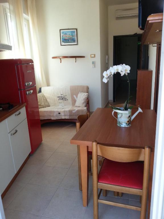 Residence La Villetta Римини Номер фото