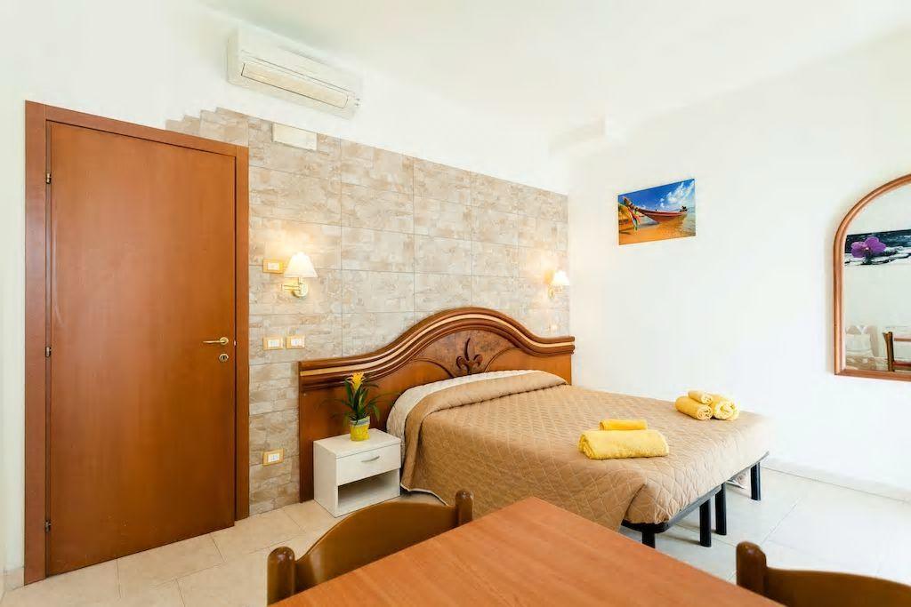Residence La Villetta Римини Экстерьер фото