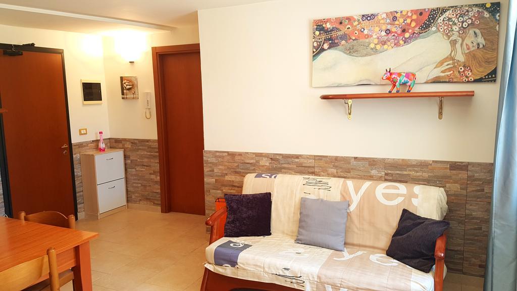Residence La Villetta Римини Экстерьер фото