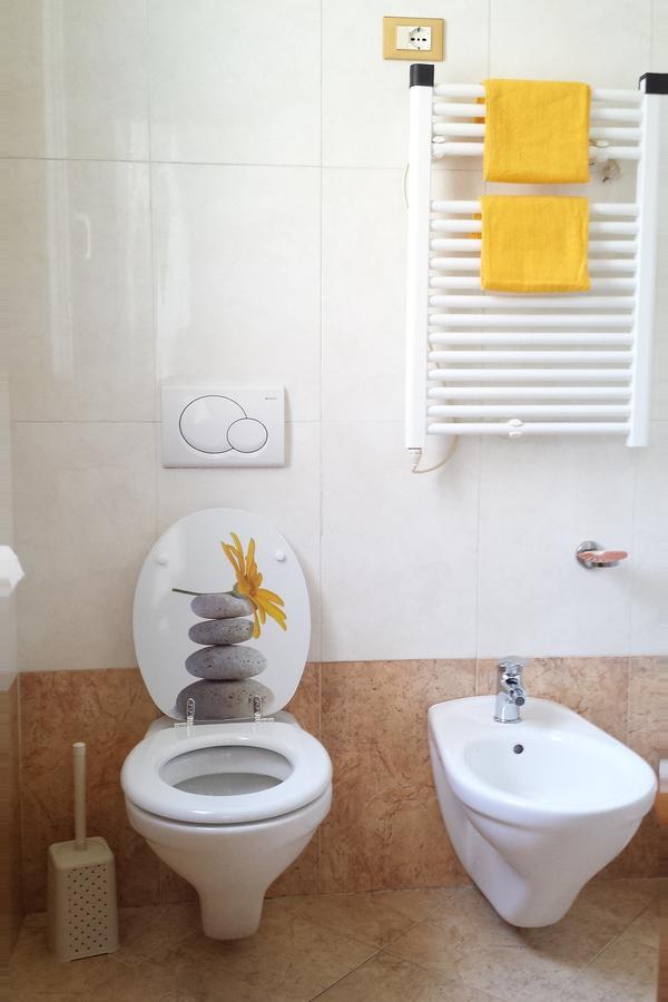 Residence La Villetta Римини Экстерьер фото