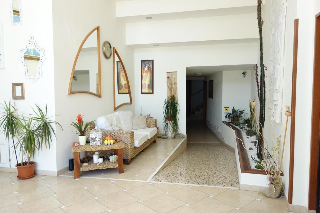 Residence La Villetta Римини Экстерьер фото