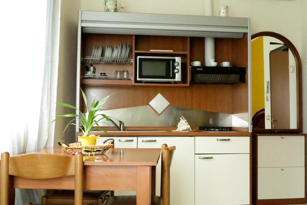 Residence La Villetta Римини Экстерьер фото